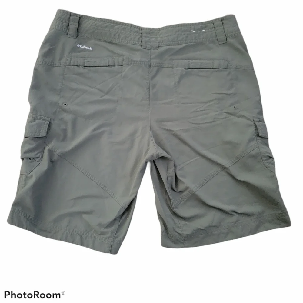 Columbia Olive Green Cargo Shorts 10/12 L